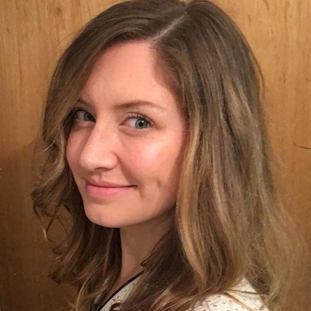 Meet your Posher, Alicia